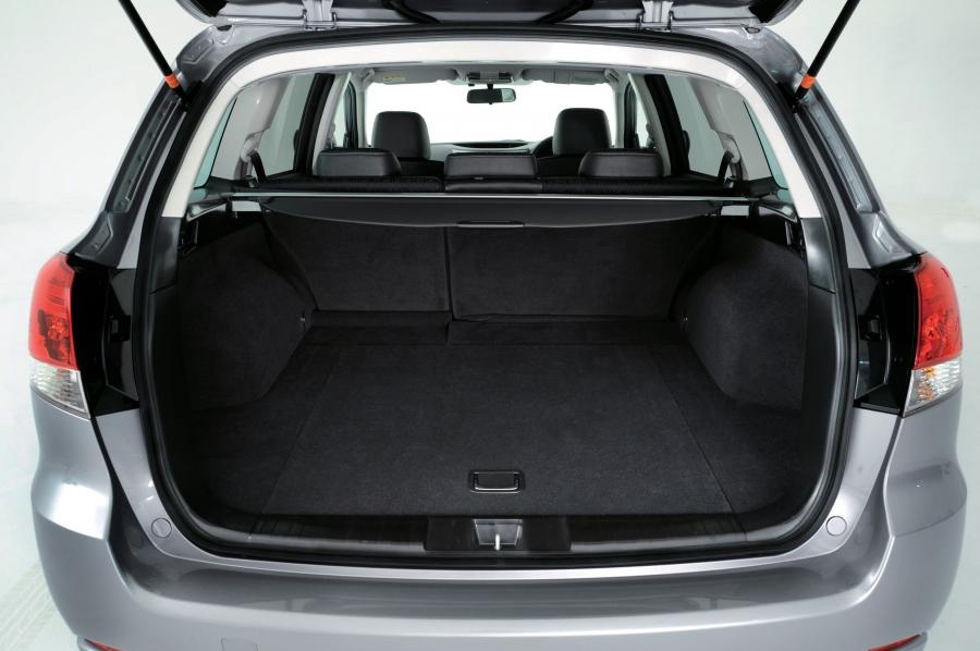  Subaru Legacy Touring Wagon 2010 года  (фото 4 из 39)